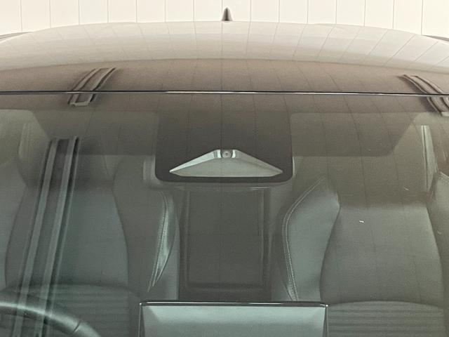 カローラツーリングハイブリッド　ダブルバイビーハイブリッド車　衝突被害軽減ブレーキシステム　Ｂカメラ　レーダークルーズコントロール　マルチメディアオーディオ　シートヒーター　電動パーキングブレーキ　ＵＳＢ接続端子　ＳＯＳスイッチ　ＥＴＣ（神奈川県）の中古車