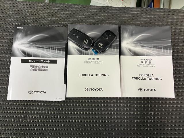 カローラツーリングハイブリッド　ダブルバイビーハイブリッド車　衝突被害軽減ブレーキシステム　Ｂカメラ　レーダークルーズコントロール　マルチメディアオーディオ　シートヒーター　電動パーキングブレーキ　ＵＳＢ接続端子　ＳＯＳスイッチ　ＥＴＣ（神奈川県）の中古車