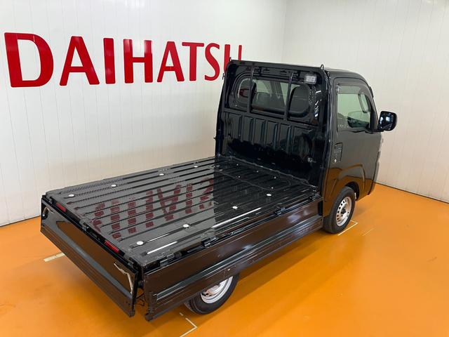 ハイゼットトラックＥＸＴ４ＷＤ　サポカーＳワイド適合　三方開　荷台作業灯　Ｂカメラ　ナビ　エアコン　Ｐスタート　コーナーセンサー　アイドリングストップ　誤発進抑制機能　アクセサリーソケット　ＥＴＣ　電動格納ミラー　キーフリー（神奈川県）の中古車