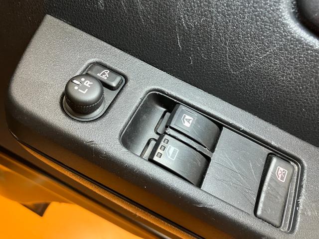 ハイゼットトラックＥＸＴ４ＷＤ　サポカーＳワイド適合　三方開　荷台作業灯　Ｂカメラ　ナビ　エアコン　Ｐスタート　コーナーセンサー　アイドリングストップ　誤発進抑制機能　アクセサリーソケット　ＥＴＣ　電動格納ミラー　キーフリー（神奈川県）の中古車