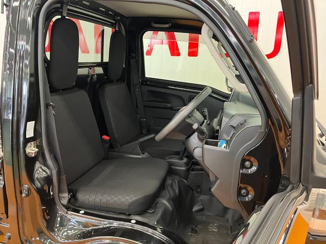 ハイゼットトラックＥＸＴ４ＷＤ　サポカーＳワイド適合　三方開　荷台作業灯　Ｂカメラ　ナビ　エアコン　Ｐスタート　コーナーセンサー　アイドリングストップ　誤発進抑制機能　アクセサリーソケット　ＥＴＣ　電動格納ミラー　キーフリー（神奈川県）の中古車