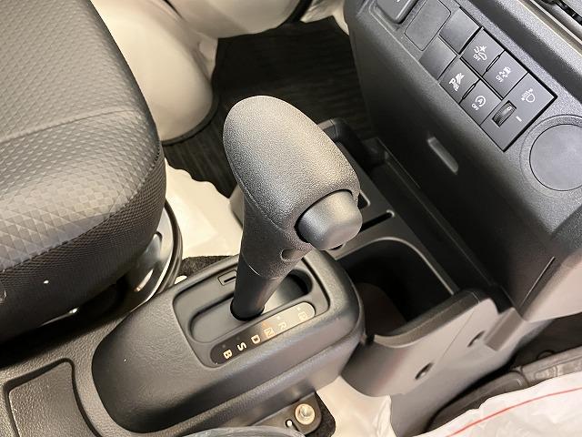 ハイゼットトラックジャンボスタンダードサポカーSワイド適合 三方開 ラジオ エアコン 光軸調整ダイヤル コーナーセンサー アイドリングストップ 横滑り防止機能 誤発進抑制機能 アクセサリーソケット(神奈川県)の中古車