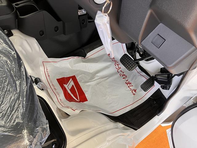 ハイゼットトラックジャンボスタンダードサポカーSワイド適合 三方開 ラジオ エアコン 光軸調整ダイヤル コーナーセンサー アイドリングストップ 横滑り防止機能 誤発進抑制機能 アクセサリーソケット(神奈川県)の中古車