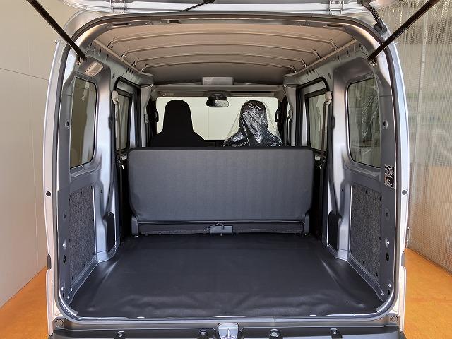 ハイゼットカーゴＤＸサポカーＳワイド適合　ラジオ　エアコン　アクセサリーソケット　コーナーセンサー　アイドリングストップ　光軸調整ダイヤル　横滑り防止機能　誤発進抑制機能　パワーウインドウ　キーレス（神奈川県）の中古車