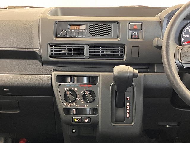 ハイゼットカーゴＤＸサポカーＳワイド適合　ラジオ　エアコン　アクセサリーソケット　コーナーセンサー　アイドリングストップ　光軸調整ダイヤル　横滑り防止機能　誤発進抑制機能　パワーウインドウ　キーレス（神奈川県）の中古車