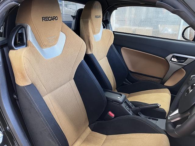 コペンローブ　Ｓ　届け出済み未使用車　オープンカーオープンカー　二人乗　アクティブトップ　ステアリングスイッチ　ビルシュタイン製ショックアブソーバー　レカロ製スポーツシート　ＭＯＭＯ製ステアリングホイール　パドルシフト　コーナーセンサー　キーフリー（神奈川県）の中古車