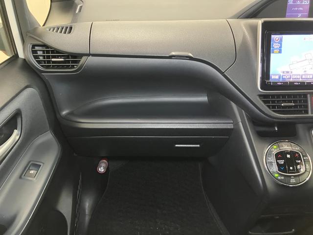 ノアＳｉ３列シート　両側オートスライドドア　Ｐスタート　エコアイドル　ドラレコ　Ｂカメラ　ステアリングスイッチ　ＵＳＢ接続端子　ＥＴＣ　キーフリー（神奈川県）の中古車