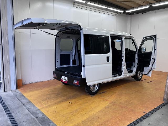 ハイゼットカーゴDXサポカーSワイド適合 ラジオ エアコン アクセサリーソケット コーナーセンサー アイドリングストップ 光軸調整ダイヤル 横滑り防止機能 誤発進抑制機能 パワーウインドウ キーレス(神奈川県)の中古車