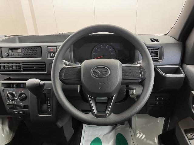 ハイゼットカーゴDXサポカーSワイド適合 ラジオ エアコン アクセサリーソケット コーナーセンサー アイドリングストップ 光軸調整ダイヤル 横滑り防止機能 誤発進抑制機能 パワーウインドウ キーレス(神奈川県)の中古車