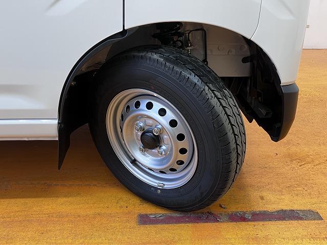 ハイゼットカーゴDXサポカーSワイド適合 ラジオ エアコン アクセサリーソケット コーナーセンサー アイドリングストップ 光軸調整ダイヤル 横滑り防止機能 誤発進抑制機能 パワーウインドウ キーレス(神奈川県)の中古車