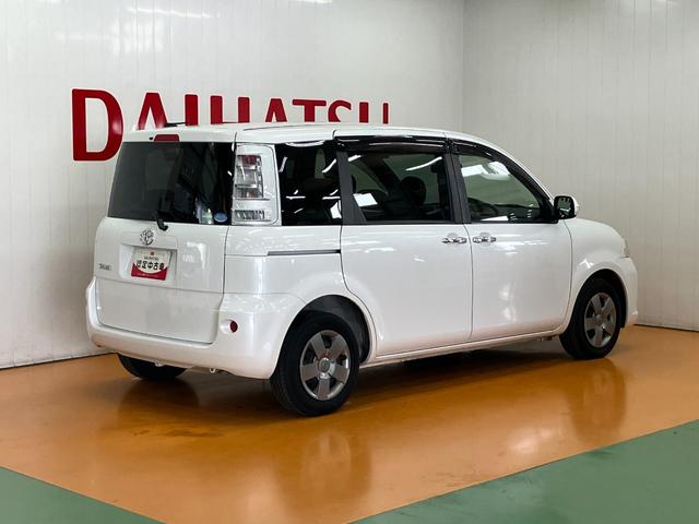 シエンタＤＩＣＥ片側オートスライドドア　３列シート　オートエアコン　横滑り防止装置　電動格納ミラー　パワーウインド　電動コーナーポール　キーレス（神奈川県）の中古車