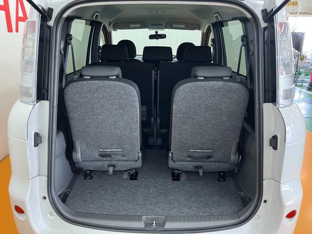 シエンタＤＩＣＥ片側オートスライドドア　３列シート　オートエアコン　横滑り防止装置　電動格納ミラー　パワーウインド　電動コーナーポール　キーレス（神奈川県）の中古車