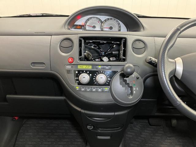 シエンタＤＩＣＥ片側オートスライドドア　３列シート　オートエアコン　横滑り防止装置　電動格納ミラー　パワーウインド　電動コーナーポール　キーレス（神奈川県）の中古車