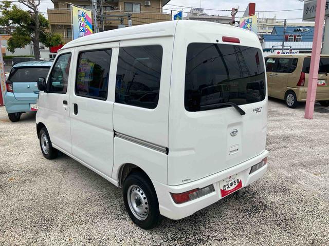 ハイゼットカーゴデラックスＳＡIII　４ＷＤ　前席パワーウインドウまごころ保証　１年間・走行距離無制限付き　リヤベンチシート　前席パワーウインドウ　キーレスエントリー　４ＷＤ　キーレスエントリー　アイドリングストップ　リヤソナーセンサー（東京都）の中古車