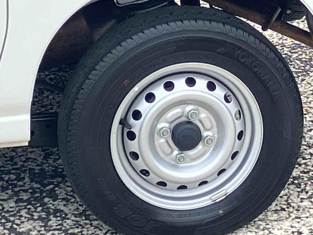 ハイゼットカーゴデラックスＳＡIII　４ＷＤ　前席パワーウインドウまごころ保証　１年間・走行距離無制限付き　リヤベンチシート　前席パワーウインドウ　キーレスエントリー　４ＷＤ　キーレスエントリー　アイドリングストップ　リヤソナーセンサー（東京都）の中古車