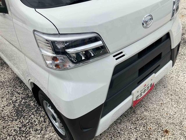 ハイゼットカーゴデラックスＳＡIII　４ＷＤ　前席パワーウインドウまごころ保証　１年間・走行距離無制限付き　リヤベンチシート　前席パワーウインドウ　キーレスエントリー　４ＷＤ　キーレスエントリー　アイドリングストップ　リヤソナーセンサー（東京都）の中古車