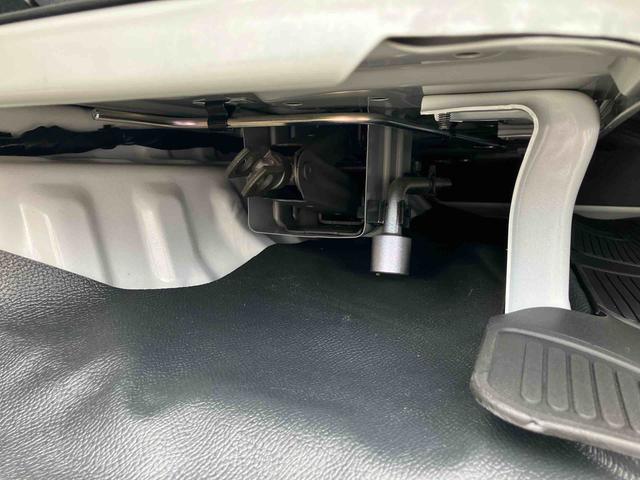 ハイゼットカーゴデラックスＳＡIII　４ＷＤ　前席パワーウインドウまごころ保証　１年間・走行距離無制限付き　リヤベンチシート　前席パワーウインドウ　キーレスエントリー　４ＷＤ　キーレスエントリー　アイドリングストップ　リヤソナーセンサー（東京都）の中古車