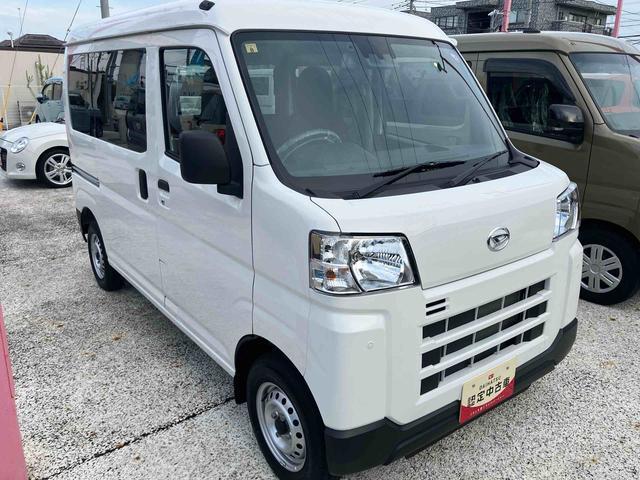 ハイゼットカーゴデラックス　ＥＴＣ車載器　キーレスエントリー保証　新車保証・まごころ保証　１年間・走行距離無制限付き　キーレスエントリー　ＥＴＣ車載器　ＡＭ／ＦＭラジオ　リヤベンチシート　前席パワーウインドウ　オートライト（東京都）の中古車