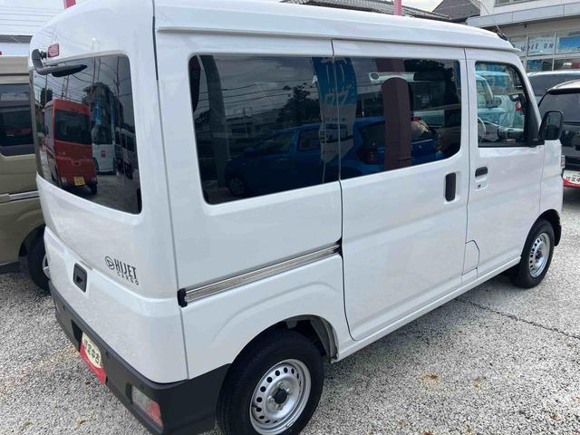ハイゼットカーゴデラックス　ＥＴＣ車載器　キーレスエントリー保証　新車保証・まごころ保証　１年間・走行距離無制限付き　キーレスエントリー　ＥＴＣ車載器　ＡＭ／ＦＭラジオ　リヤベンチシート　前席パワーウインドウ　オートライト（東京都）の中古車