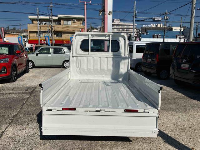 ハイゼットトラックスタンダード 4WD エアコン CVT オートライト保証 新車保証・まごころ保証 1年間・走行距離無制限付き マニュアルエアコン CVT車 4WD車 オートライト オートハイビーム オーバーヘッドシェルフ コーナーセンサー(東京都)の中古車