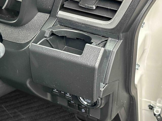 トールカスタムＧ　ターボ９インチディスプレイオーディオ装備保証　新車保証・まごころ保証　１年間・走行距離無制限付き・９インチディスプレイオーディオ装備・ＬＥＤヘッドライト装備・パノラマカメラ装備（東京都）の中古車