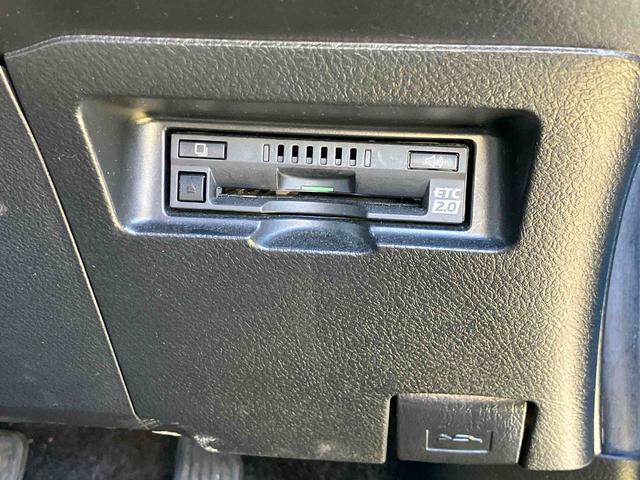ヴィッツハイブリッドＦ　ナビゲーション　ＥＴＣ車載器　ドラレコまごころ保証　１年間・走行距離無制限付き　ナビゲーション　ＥＴＣ車載器　ドライブレコーダー　パワーウインドウ　ＬＥＤヘッドランプ　キーレスエントリー　運転席シートリフター（東京都）の中古車