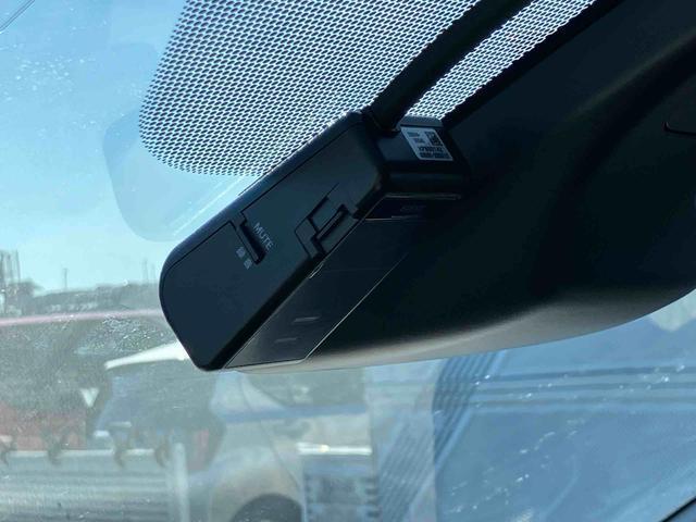 ヴィッツハイブリッドＦ　ナビゲーション　ＥＴＣ車載器　ドラレコまごころ保証　１年間・走行距離無制限付き　ナビゲーション　ＥＴＣ車載器　ドライブレコーダー　パワーウインドウ　ＬＥＤヘッドランプ　キーレスエントリー　運転席シートリフター（東京都）の中古車