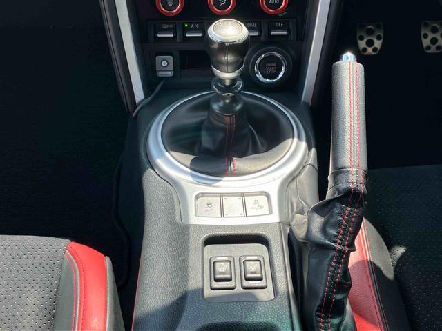 ８６ＧＴリミテッド　バックカメラ　ＬＥＤヘッドランプまごころ保証　１年間・走行距離無制限付き　キーフリーシステム　ＬＥＤヘッドランプ　バックカメラ　オートクルーズコントロール　電動格納ドアミラー　シートヒーター　オートエアコン（東京都）の中古車