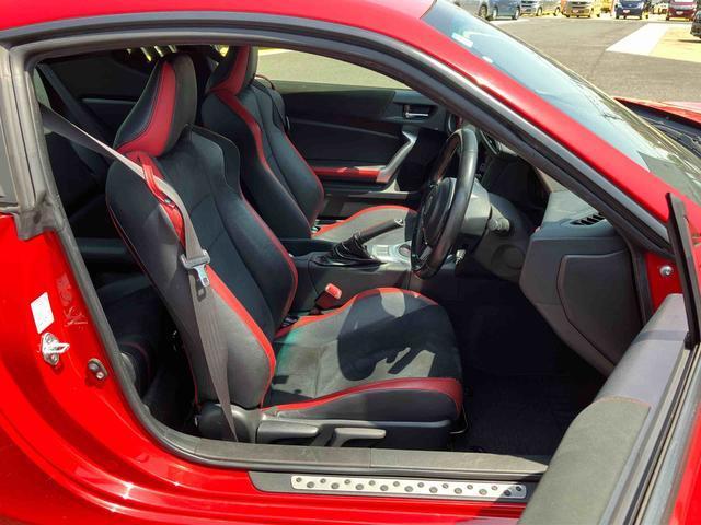 ８６ＧＴリミテッド　バックカメラ　ＬＥＤヘッドランプまごころ保証　１年間・走行距離無制限付き　キーフリーシステム　ＬＥＤヘッドランプ　バックカメラ　オートクルーズコントロール　電動格納ドアミラー　シートヒーター　オートエアコン（東京都）の中古車