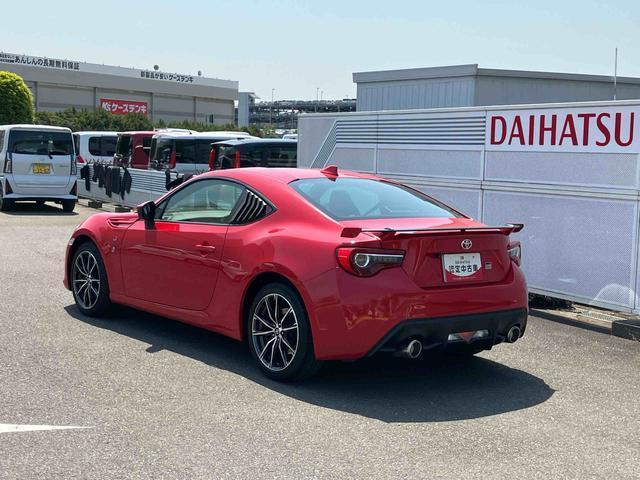 ８６ＧＴリミテッド　バックカメラ　ＬＥＤヘッドランプまごころ保証　１年間・走行距離無制限付き　キーフリーシステム　ＬＥＤヘッドランプ　バックカメラ　オートクルーズコントロール　電動格納ドアミラー　シートヒーター　オートエアコン（東京都）の中古車