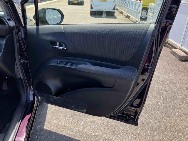 シエンタハイブリッドＧ　クエロ　ナビゲーション　ＥＴＣ車載器まごころ保証　１年間・走行距離無制限付き　ナビゲーション　ＥＴＣ車載器　バックカメラ　両側電動スライドドア　キーフリーシステム　オートライト　オートエアコン　パワーウインドウ（東京都）の中古車