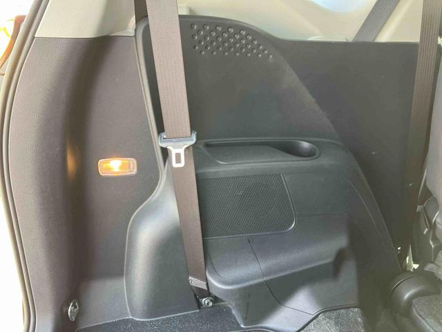 シエンタハイブリッドＧ　クエロ　ナビゲーション　ＥＴＣ車載器まごころ保証　１年間・走行距離無制限付き　ナビゲーション　ＥＴＣ車載器　バックカメラ　両側電動スライドドア　キーフリーシステム　オートライト　オートエアコン　パワーウインドウ（東京都）の中古車
