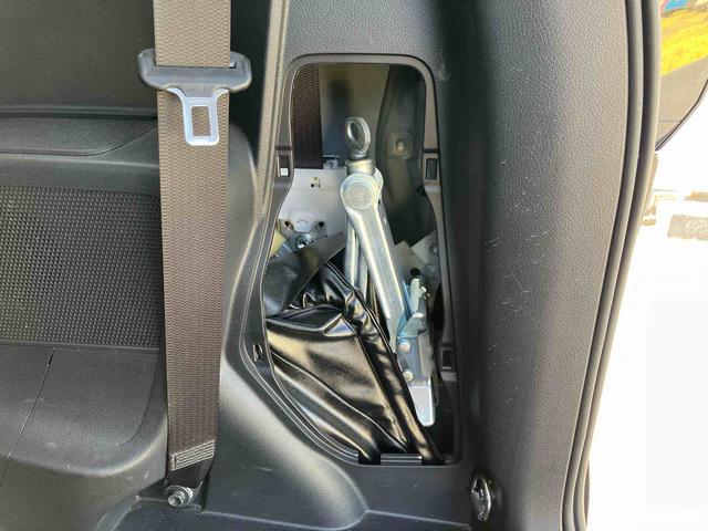シエンタハイブリッドＧ　クエロ　ナビゲーション　ＥＴＣ車載器まごころ保証　１年間・走行距離無制限付き　ナビゲーション　ＥＴＣ車載器　バックカメラ　両側電動スライドドア　キーフリーシステム　オートライト　オートエアコン　パワーウインドウ（東京都）の中古車