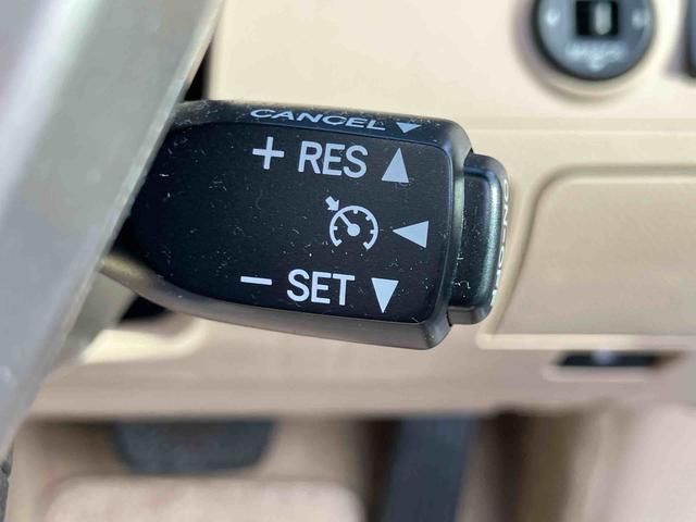 クラウンロイヤルサルーン　ナビゲーション　ＥＴＣ車載器まごころ保証　１年間・走行距離無制限付き　ナビゲーション　ＥＴＣ車載器　オートクルーズコントロール　パワーウインドウ　キーフリーシステム（東京都）の中古車