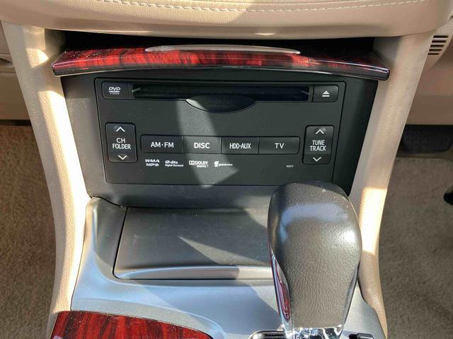 クラウンロイヤルサルーン　ナビゲーション　ＥＴＣ車載器まごころ保証　１年間・走行距離無制限付き　ナビゲーション　ＥＴＣ車載器　オートクルーズコントロール　パワーウインドウ　キーフリーシステム（東京都）の中古車