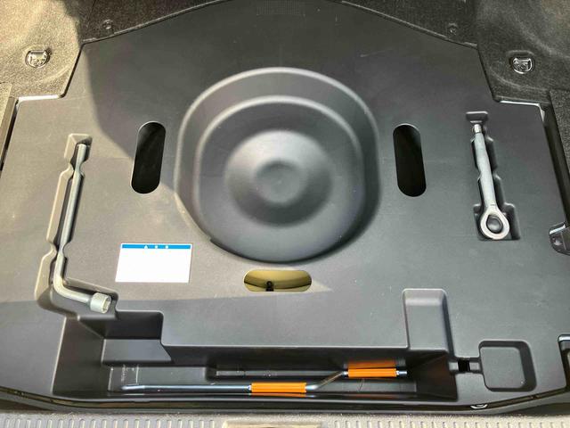 クラウンロイヤルサルーン　ナビゲーション　ＥＴＣ車載器まごころ保証　１年間・走行距離無制限付き　ナビゲーション　ＥＴＣ車載器　オートクルーズコントロール　パワーウインドウ　キーフリーシステム（東京都）の中古車