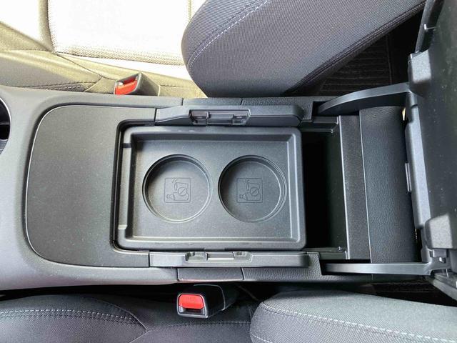 ハリアーＳ　ナビゲーション　ＥＴＣ車載器　クルーズコントロールまごころ保証　１年間・走行距離無制限付き　ナビゲーション　ＥＴＣ車載器　アダプティブクルーズコントロール　ＬＥＤヘッドランプ　電動パーキングブレーキ　デジタルインナーミラー　キーフリーシステム（東京都）の中古車