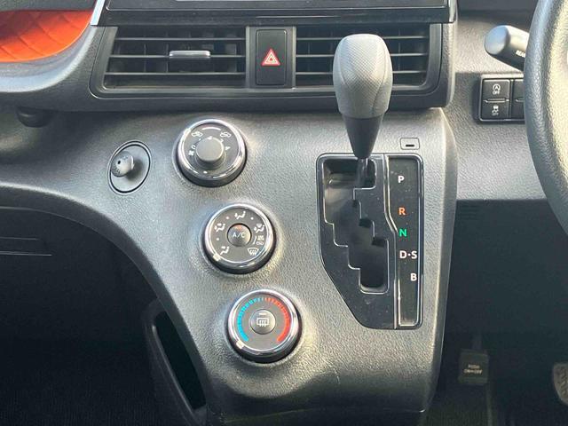 シエンタＸ　ナビゲーション　ＥＴＣ車載器　片側電動スライドドア保証１年間距離無制限付き　ナビゲーション　ＥＴＣ車載器　バックカメラ　キーフリーシステム　ＬＥＤヘッドランプ　パワーウインドウ　電動格納ドアミラー（東京都）の中古車