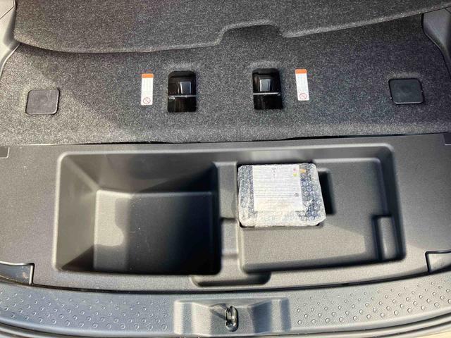 シエンタＸ　ナビゲーション　ＥＴＣ車載器　片側電動スライドドア保証１年間距離無制限付き　ナビゲーション　ＥＴＣ車載器　バックカメラ　キーフリーシステム　ＬＥＤヘッドランプ　パワーウインドウ　電動格納ドアミラー（東京都）の中古車