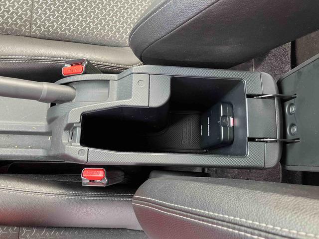 ロッキープレミアム　７インチナビ　クルーズコントロール　キーフリー保証１年間距離無制限付き　電動パーキングブレーキ　ＬＥＤヘッドランプ　ＬＥＤフォグランプ　前席シートヒーター　ＵＳＢ電源ソケット　オートライト　アダプティブクルーズコントロール　コーナーセンサー（東京都）の中古車