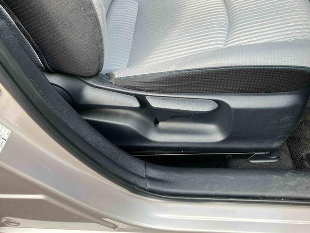 プリウスＡ　ナビゲーション　ＥＴＣ車載器　バックカメラまごころ保証　１年間・走行距離無制限付き　ナビゲーション　ＥＴＣ車載器　バックカメラ　オートライト　運転席シートリフター　ＬＥＤヘッドランプ　Ｂｌｕｅｔｏｏｔｈ接続　ＵＳＢ電源ソケット（東京都）の中古車