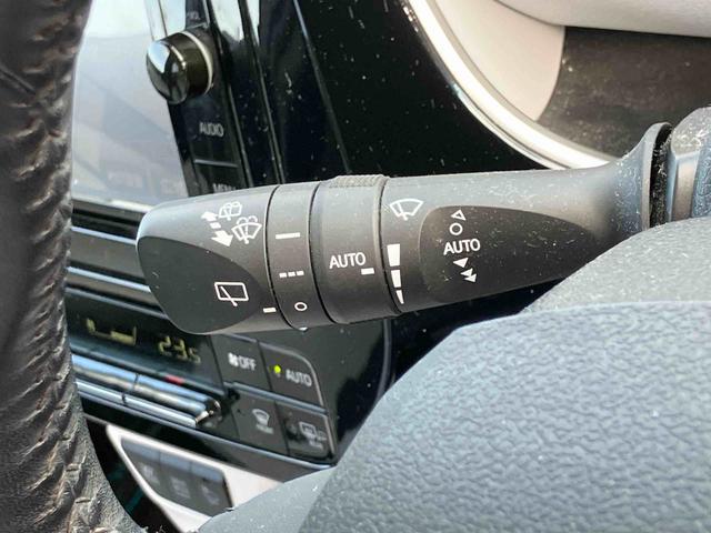 プリウスＡ　ナビゲーション　ＥＴＣ車載器　バックカメラまごころ保証　１年間・走行距離無制限付き　ナビゲーション　ＥＴＣ車載器　バックカメラ　オートライト　運転席シートリフター　ＬＥＤヘッドランプ　Ｂｌｕｅｔｏｏｔｈ接続　ＵＳＢ電源ソケット（東京都）の中古車