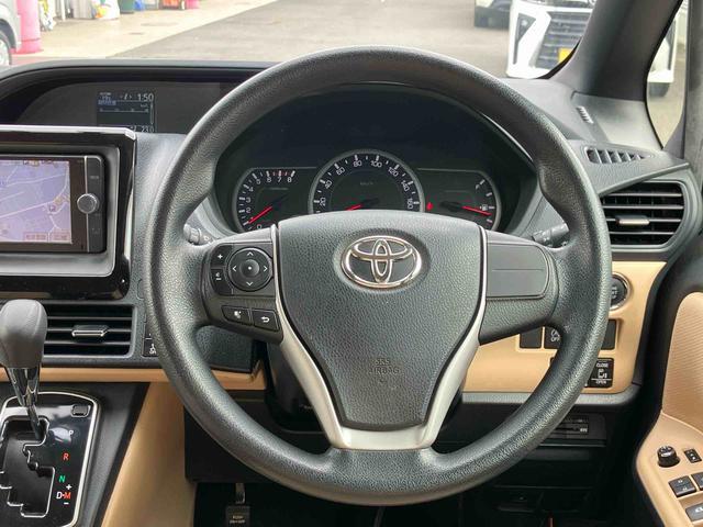 ノアＸ　ナビゲーション　ＥＴＣ車載器　ドライブレコーダー保証１年間距離無制限付き　ナビゲーション　ＥＴＣ車載器　ドライブレコーダー　バックカメラ　運転席シートリフター　両側電動スライドドア　キーフリーシステム（東京都）の中古車