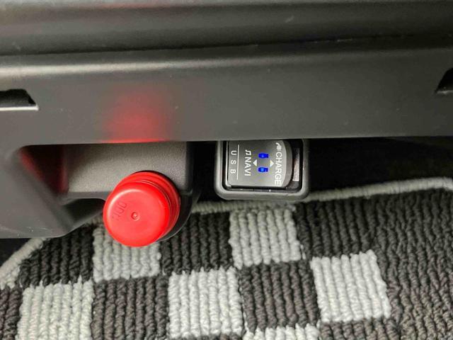 コペンローブまごころ保証　１年間・走行距離無制限付き　エアロボンネット　ＲＧスポイラー　トランクスポイラー　サイドステップ　プレミアムシートカバー　スポーツシフトノブ　フットレスト　シーケンシャルドアミラー（東京都）の中古車