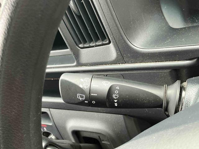 ハイゼットカーゴデラックス　ドライブレコーダー　リヤベンチシートまごころ保証　１年間・走行距離無制限付き　ＬＥＤヘッドランプ　ドライブレコーダー　リヤベンチシート　前席パワーウインドウ　キーレスエントリー　エアコン　オーバーヘッドシェルフ（東京都）の中古車