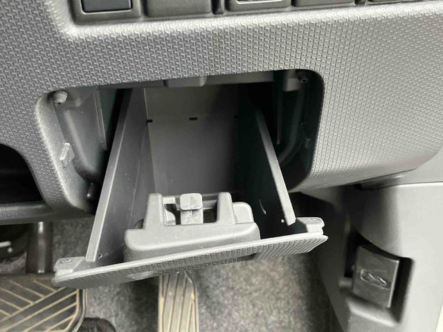 デリカＤ：２Ｓ　ナビゲーション　ＥＴＣ車載器　電動格納ドアミラー保証１年間距離無制限付き　電動格納ドアミラー　ナビゲーション　ＥＴＣ車載器　オートエアコン　オートライト　両側電動スライドドア　オートクルーズコントロール　キーフリーシステム（東京都）の中古車
