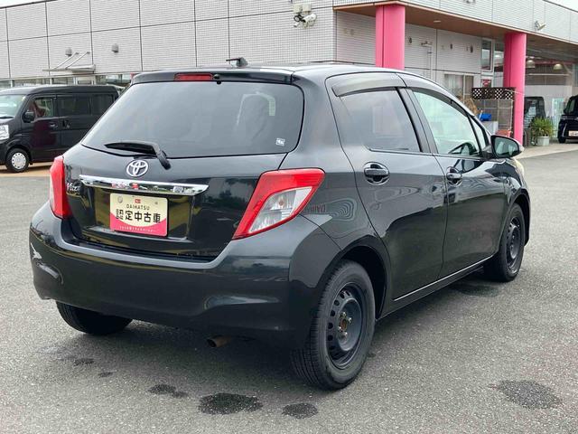 ヴィッツＦ　ナビゲーション　ＥＴＣ車載器　電動格納ドアミラー保証１年間距離無制限付き　ナビゲーション　ＥＴＣ車載器　運転席シートリフター　電動格納ドアミラー　パワーウインドウ　キーフリーシステム（東京都）の中古車
