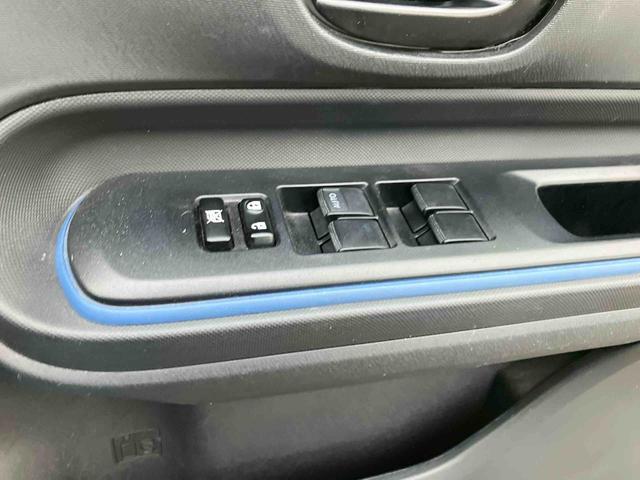 アクアＳ　ナビゲーション　ＥＴＣ車載器　ドライブレコーダー保証１年間距離無制限付き　ナビゲーション　バックカメラ　ＥＴＣ車載器　ドライブレコーダー　Ｂｌｕｅｔｏｏｔｈ接続　キーレスエントリー（東京都）の中古車