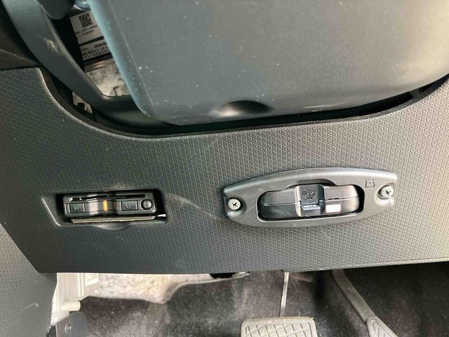 タントカスタムＲＳ　純正ナビ　ＥＴＣ車載器　ドライブレコーダー保証１年間距離無制限付き　純正ナビゲーション　ＥＴＣ車載器　ドライブレコーダー　ＵＳＢ電源ソケット　Ｂｌｕｅｔｏｏｔｈ接続　パノラマモニター　運転席シートリフター　キーフリーシステム　シートヒーター（東京都）の中古車