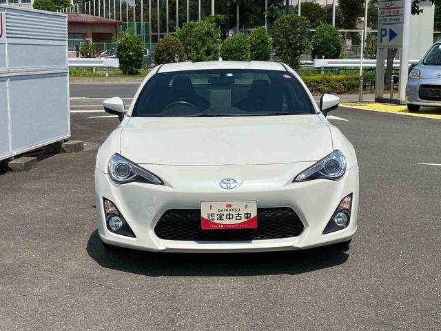 ８６ＧＴリミテッド　純正ナビ　ＥＴＣ車載器　キーフリーまごころ保証　１年間・走行距離無制限付き　純正ナビ　ＥＴＣ車載器　キーフリーシステム　シートヒーター　オートライト　オートクルーズコントロール　運転席シートリフター（東京都）の中古車